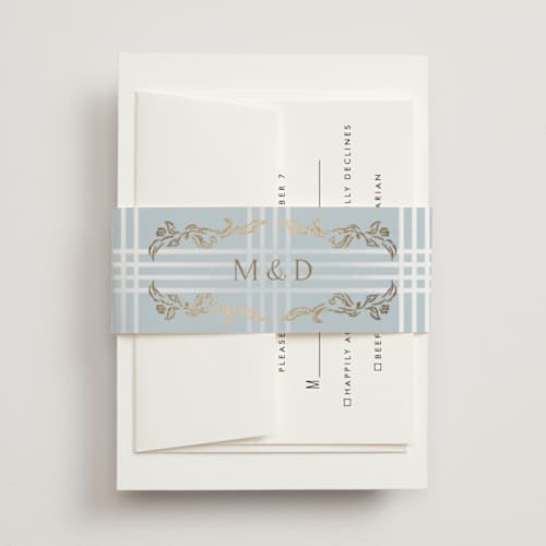This is a belair belly bands with foil pressed by Grae called salt and ivory printing on signature text in belly band