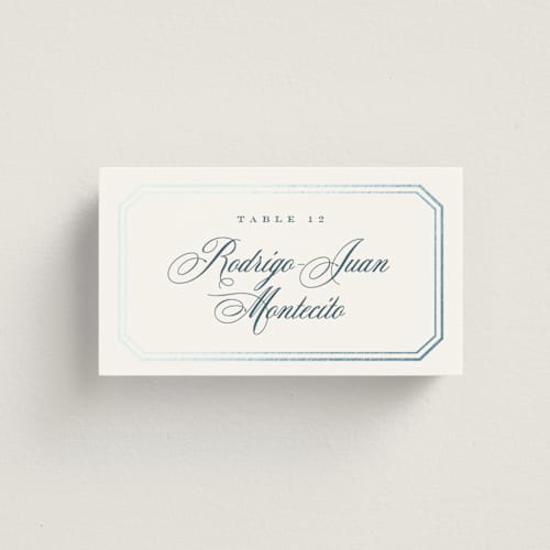 This is a pearl wedding place cards with foil pressed by chocomocacino called othellolagkage printing on signature in placecard