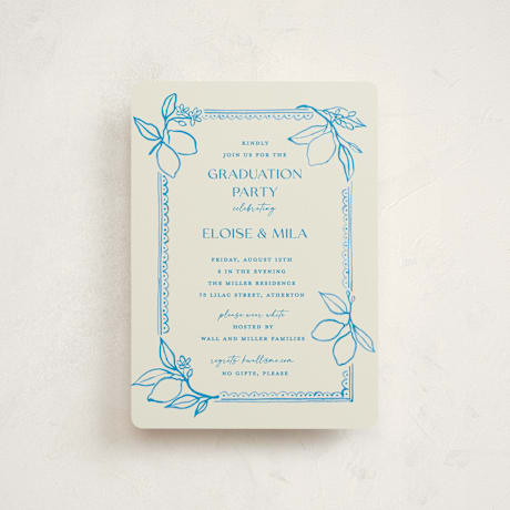 Petite Graduation Party Invitations