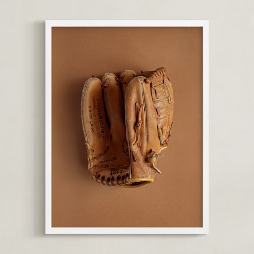 This is a brown art with standard by Paola Benenati called ready to win 1