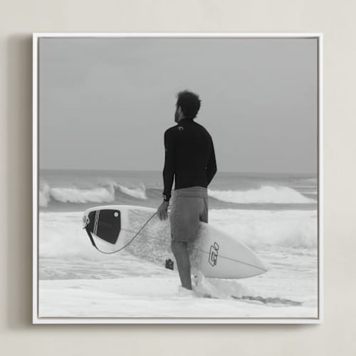 This is a black and white art by Annie Seaton called don't worry, be happy i