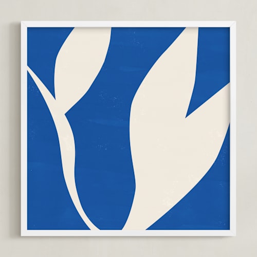 This is a cobalt art with standard by Anda Safta called glide