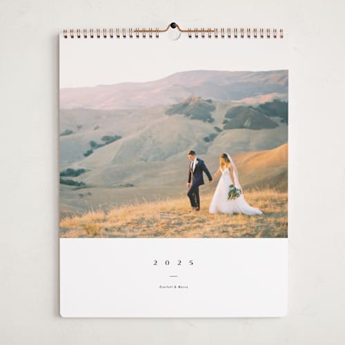This is a pearl photo calendars by Pixel and Hank called the minimalist printing on premium calendar paper in grand