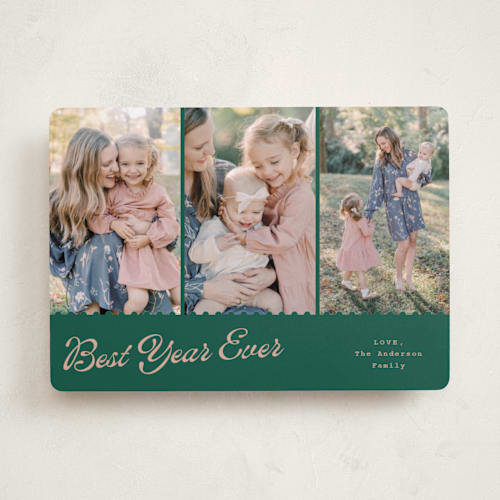 This is a wreath holiday photo cards with standard by Cass Loh called jagged edge printing on recycled smooth signature in standard