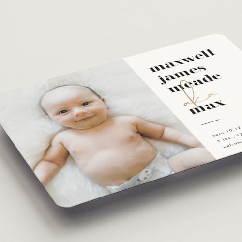 This is a classic birth announcement magnets with foil pressed by Lehan Veenker called a.k.a. printing on magnet paper in magnet