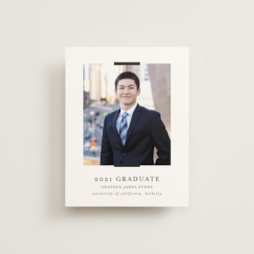 This is a classic graduation announcements with standard by Lehan Veenker called refinement printing on signature80 in booklette