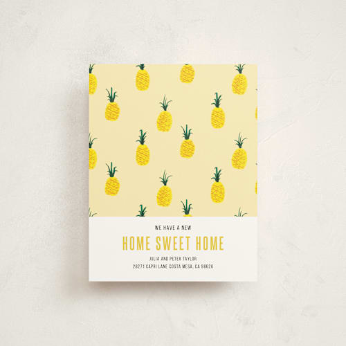 This is a pineapple moving announcements with standard by chocomocacino called jamba printing on signature in standard