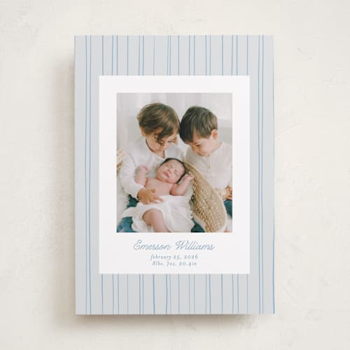 This is a sky birth announcements with standard by Tamara Hilje called rayitas printing on smooth signature in standard