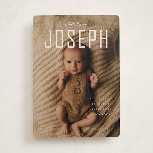 This is a cream birth announcements with standard by Vivian Yiwing called cover printing on smooth signature in standard