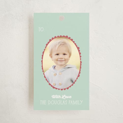 This is a winter sky gift tags with standard by peetie design called funny frames printing on signature in tag