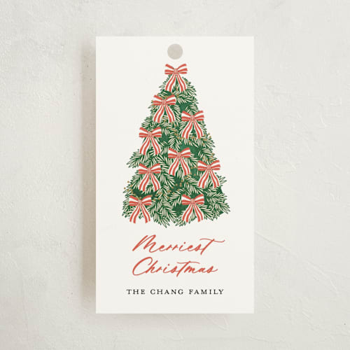 This is a safron gift tags by Sherley Ferreira called oh christmas tree printing on signature in tag