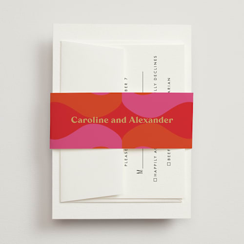 This is a new york belly bands with standard by Bethania Lima called pop love printing on signature text in belly band