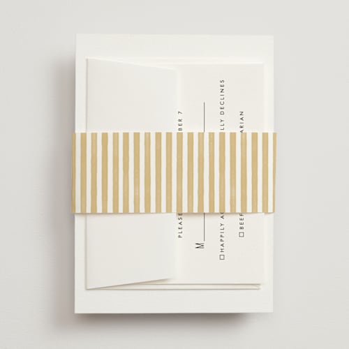 This is a garden belly bands with standard by Snow and Ivy called penumbra printing on signature text in belly band