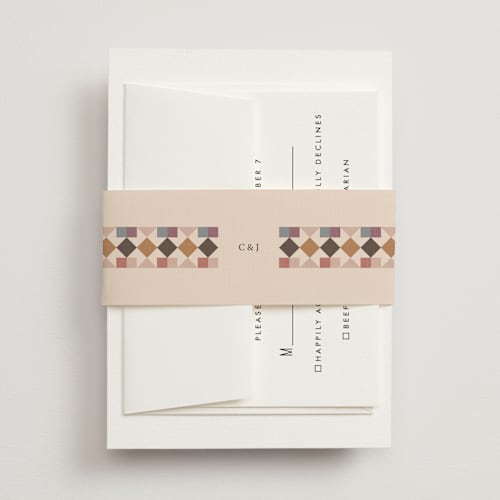 This is a autumn belly bands with standard by Jessica Yeo called prairie patchwork quilt printing on signature text in belly band