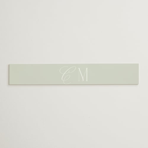This is a leaf belly bands with standard by Kristie Kern called conley printing on signature text in belly band