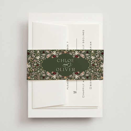 This is a vert belly bands with standard by Erin Deegan called fleur sauvage printing on signature text in belly band