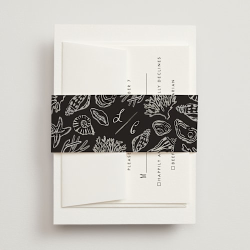 This is a rock belly bands with standard by Pati Cascino called puglia printing on signature text in belly band