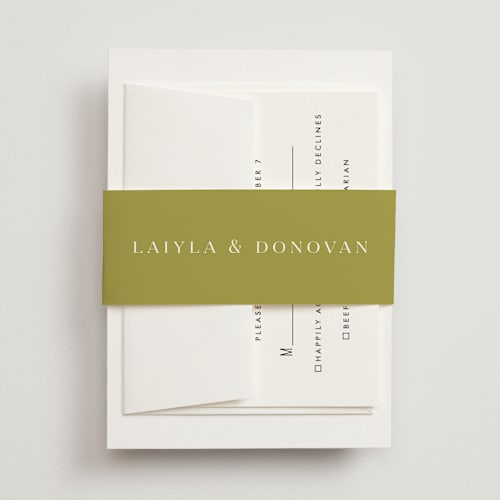 This is a fern belly bands with standard by Lindsay Megahed called savanna printing on signature text in belly band