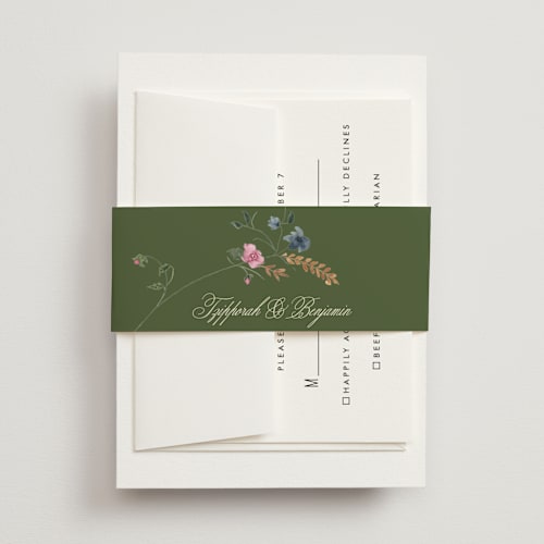 This is a english garden belly bands with standard by Phrosné Barwood called whimsey floral printing on signature text in belly band