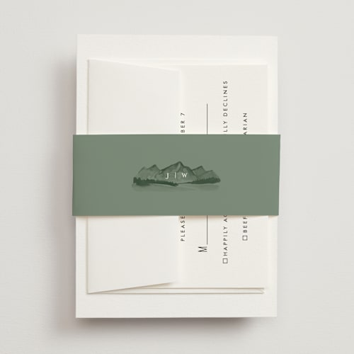 This is a pine belly bands with standard by Amy Kross called mountain ridge printing on signature text in belly band