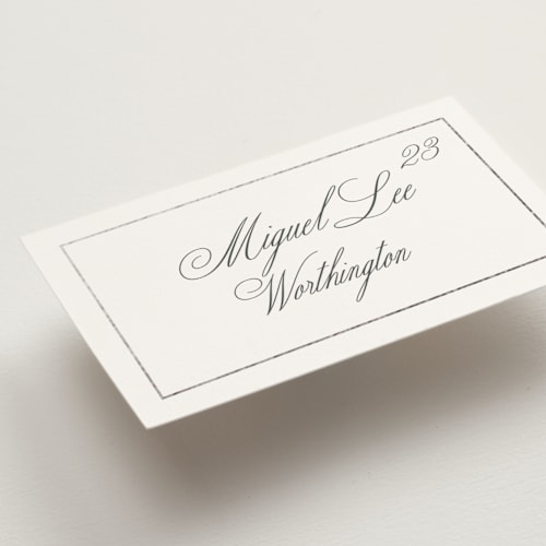 This is a sugar wedding place cards with foil pressed by chocomocacino called toulomotiri printing on signature in placecard