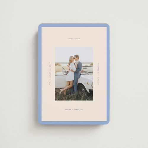 This is a french save the date magnets with standard by Pixel and Hank called thread printing on magnet paper in magnet