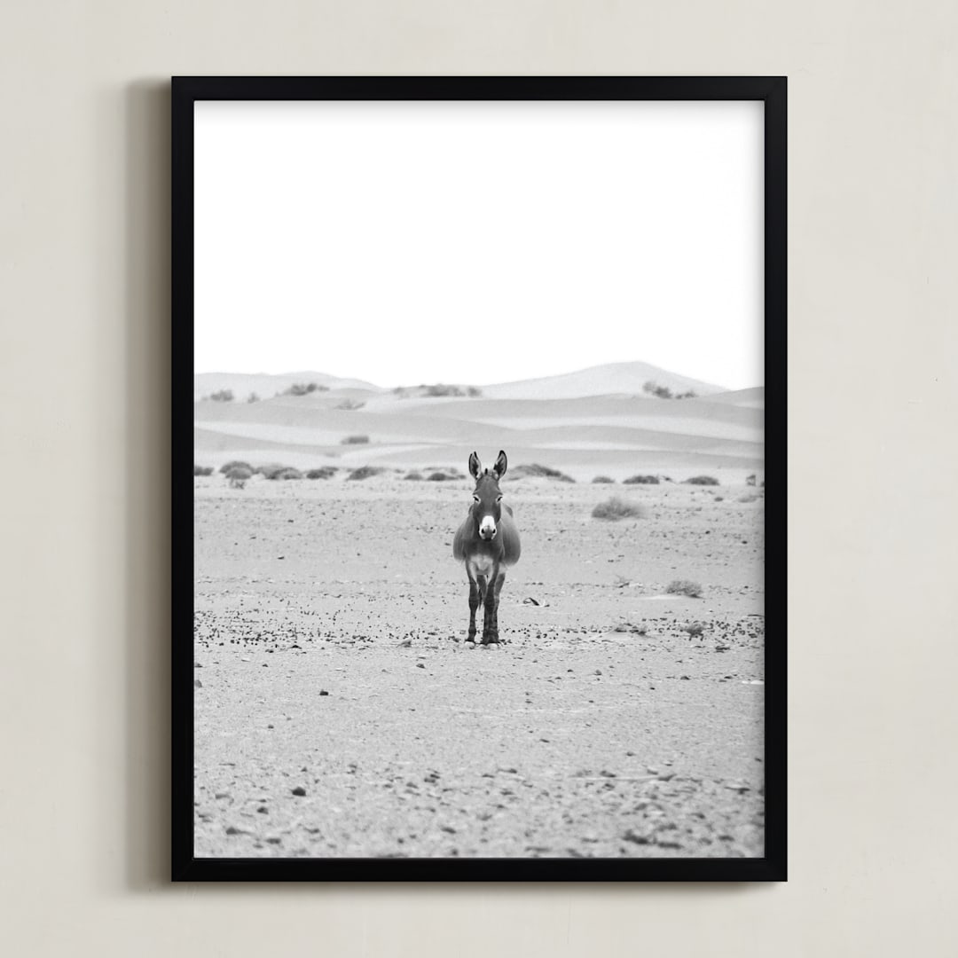 "I'm watching you" - Art Print in Black and White by Claudia Orengo - Framed