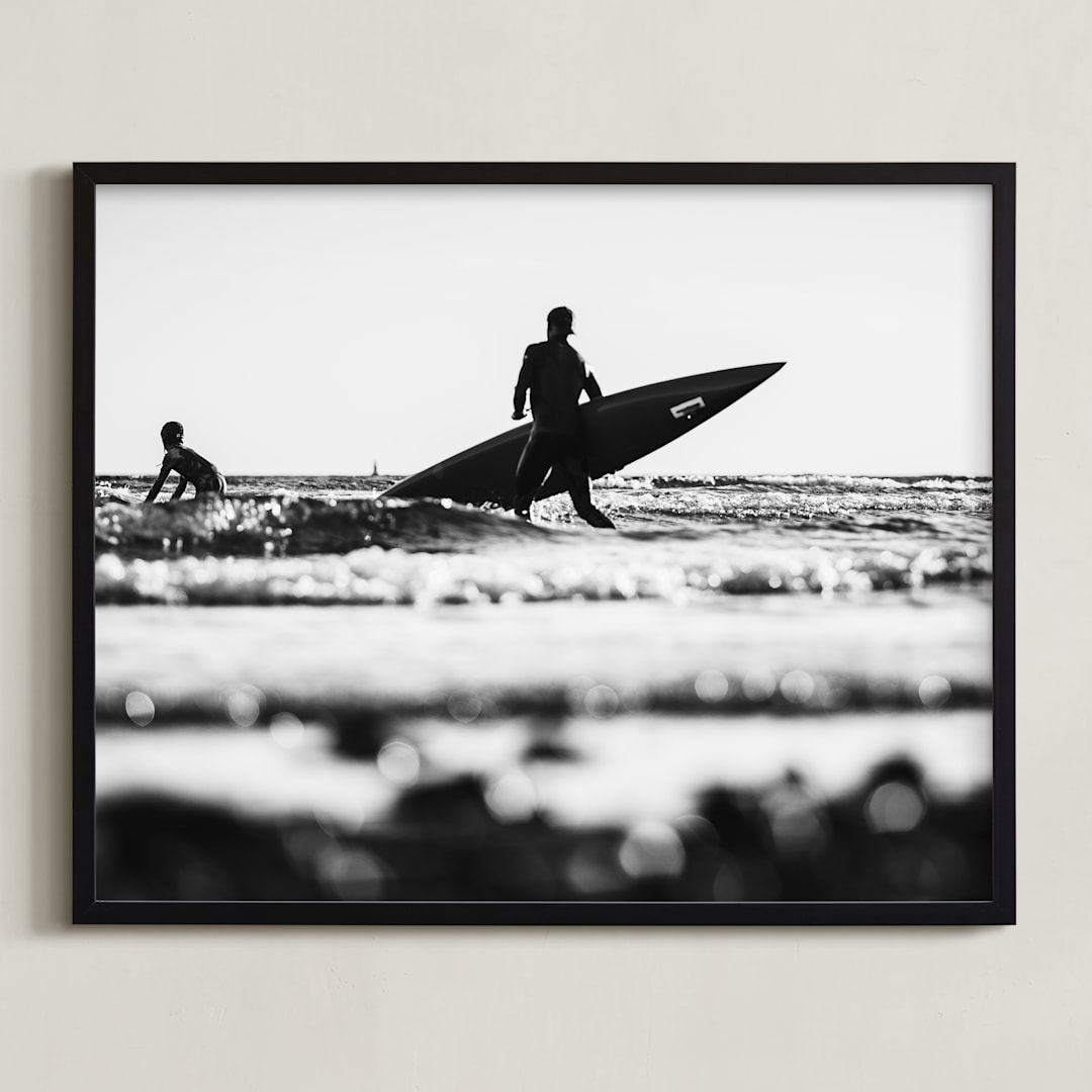 "Surf in Black and White" - Art Print in Shore by Kira Noel Oschipok - Framed