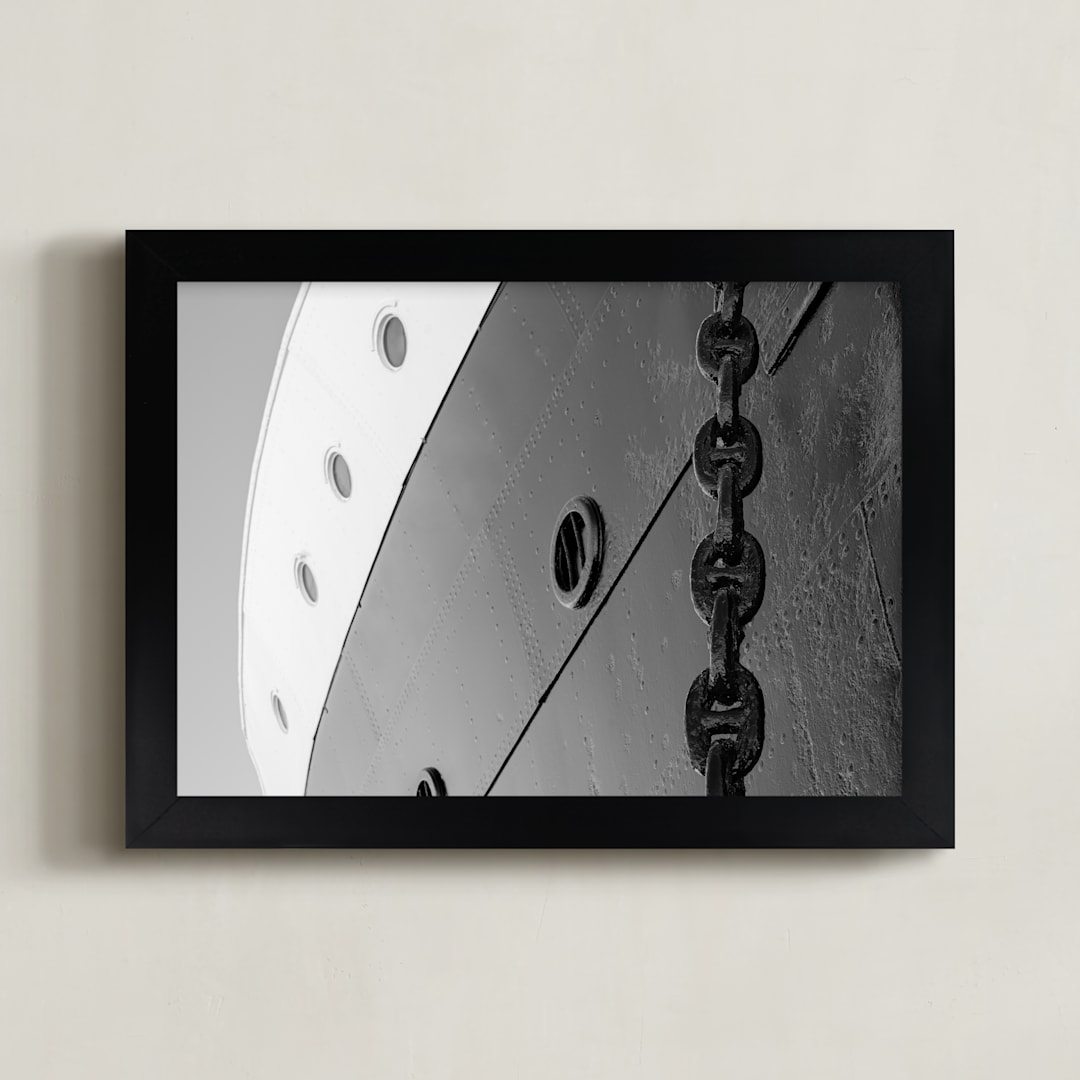 "Giant" - Art Print in Moon by Enric - Framed