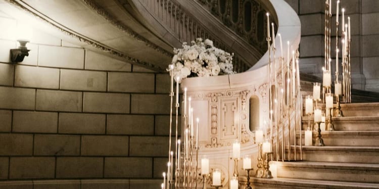 CLASSIC AND FORMAL WEDDING THEME