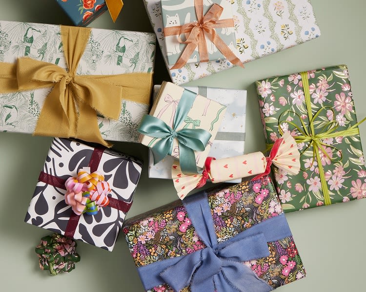 Shop gift wrap