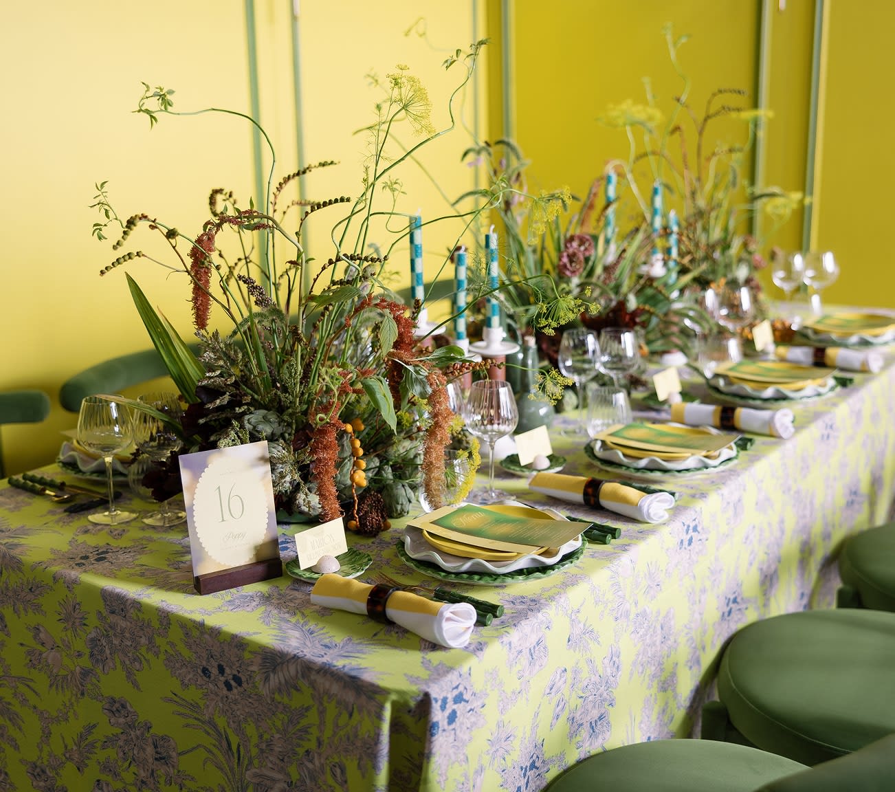 Shop color of the year >