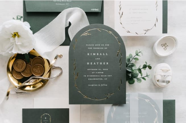 Arch shape with foil-pressed printing