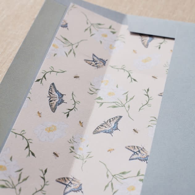 What you can customize: Envelope liners