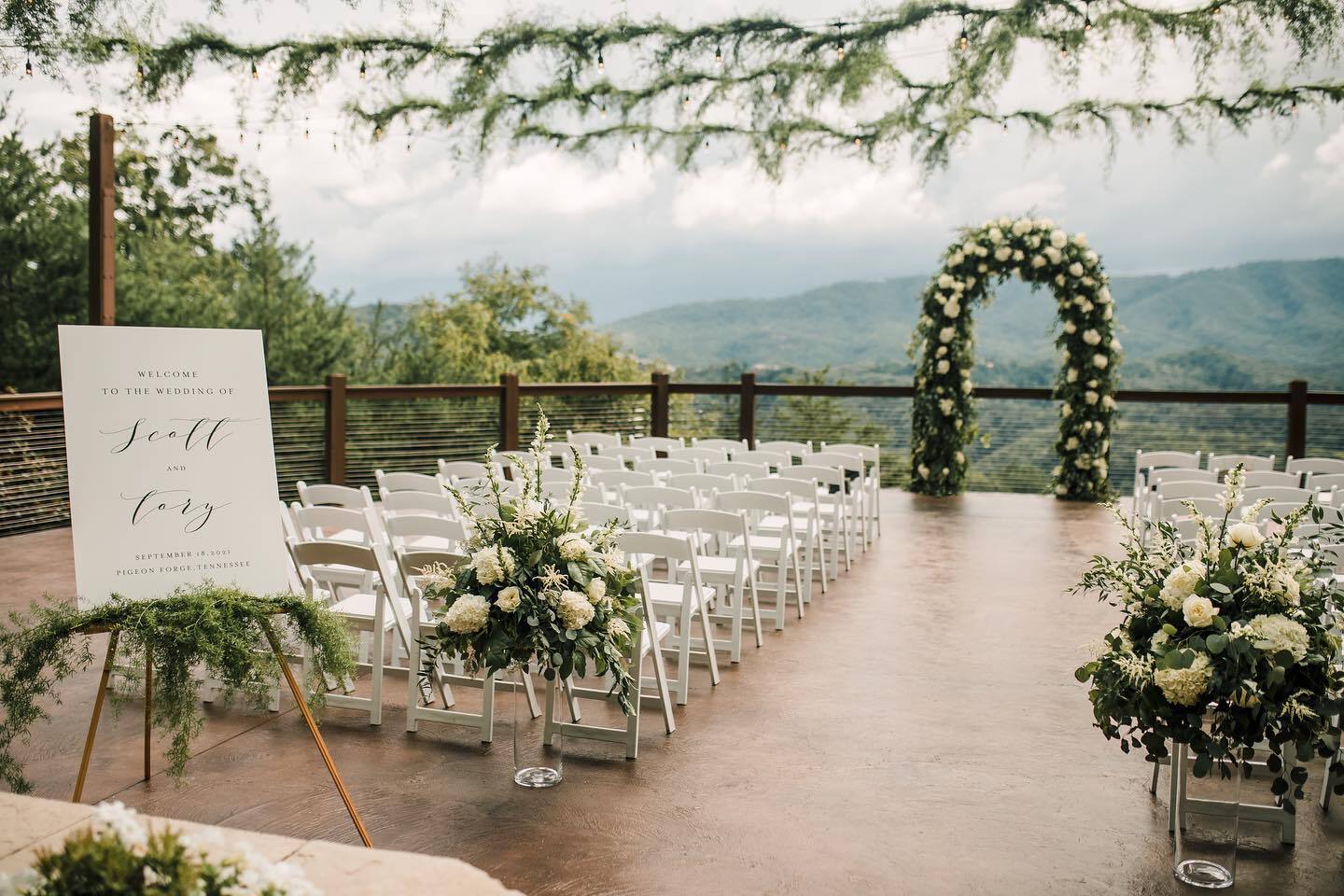 125+ Questions to Ask Wedding Venues Before Signing