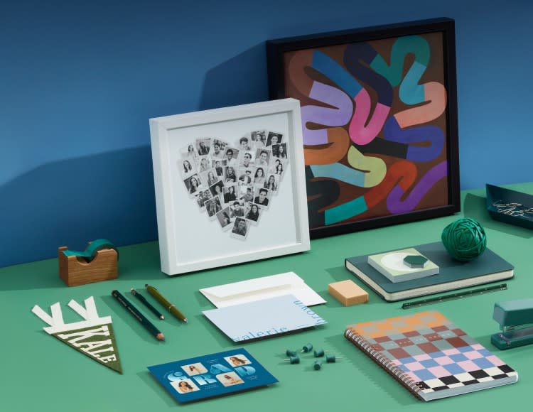 Shop graduation announcements