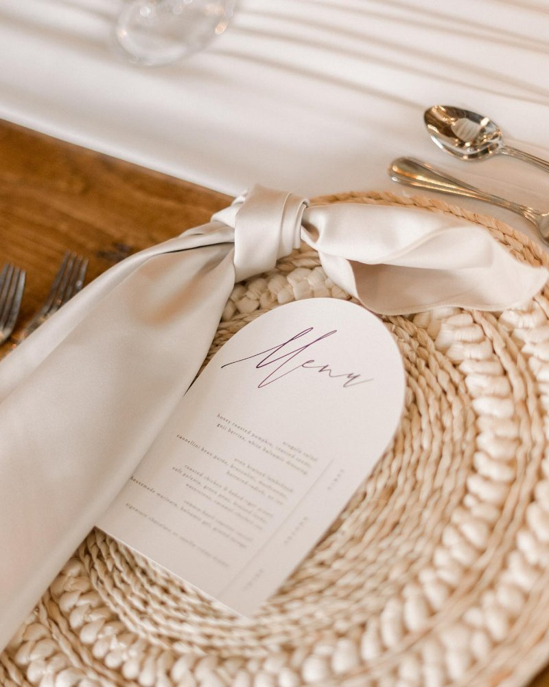 29 Gorgeous Ways To Use Frames For Wedding Decor - Weddingomania